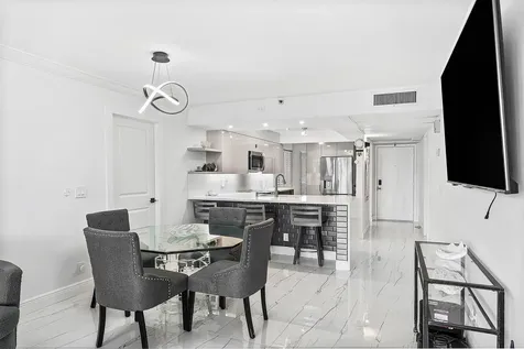 18 Royal Palm Way Boca Raton FL 33432