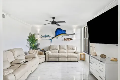 18 Royal Palm Way Boca Raton FL 33432
