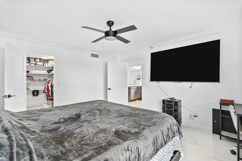 18 Royal Palm Way Boca Raton FL 33432