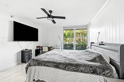18 Royal Palm Way Boca Raton FL 33432