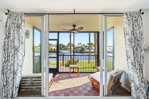 18 Royal Palm Way Boca Raton FL 33432