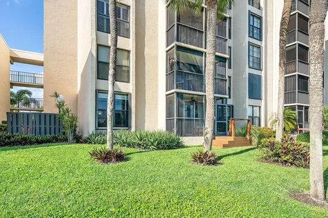 18 Royal Palm Way Boca Raton FL 33432