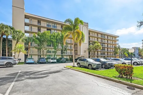 18 Royal Palm Way Boca Raton FL 33432