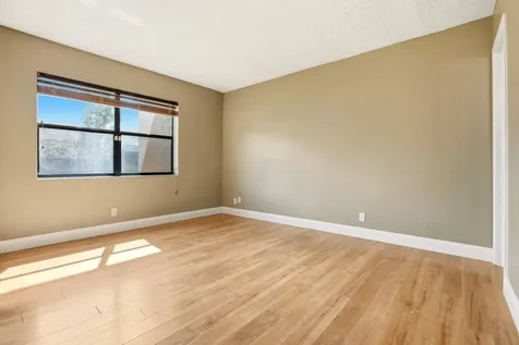 10049 Winding Lake Road Sunrise FL 33351
