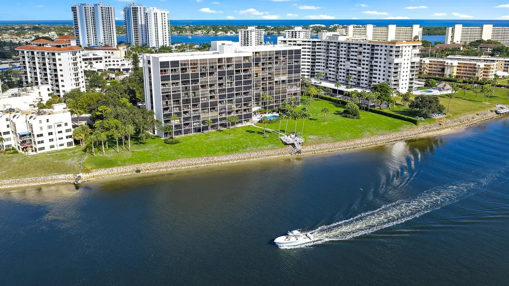 356 Golfview Road North Palm Beach FL 33408