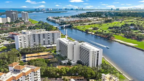 356 Golfview Road North Palm Beach FL 33408
