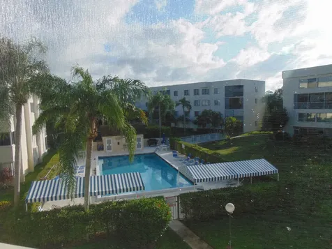 3186 Via Poinciana Lake Worth FL 33467