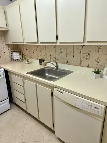 2100 Springdale Boulevard Palm Springs FL 33461