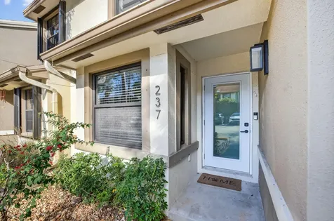 237 City View Drive Fort Lauderdale FL 33311
