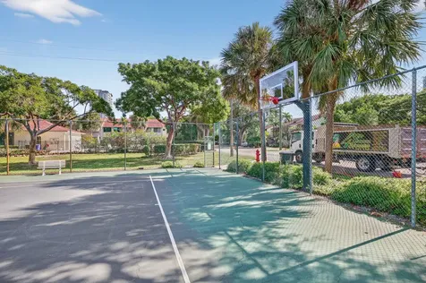 237 City View Drive Fort Lauderdale FL 33311