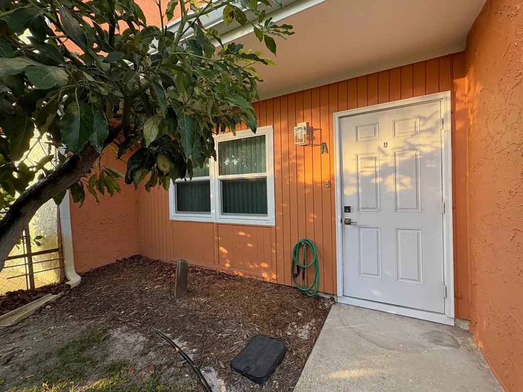 802 Shorewinds Drive Fort Pierce FL 34949