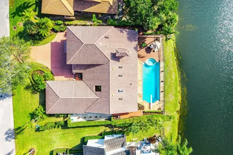 22 Marlwood Lane Palm Beach Gardens FL 33418