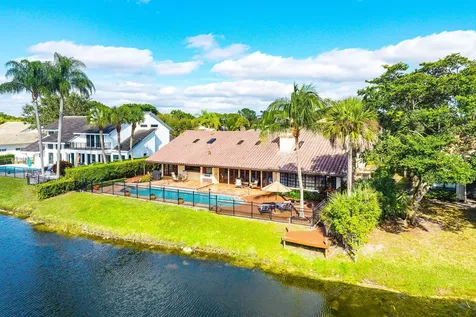 22 Marlwood Lane Palm Beach Gardens FL 33418