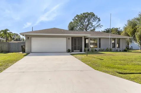 814 Se Starflower Avenue Port Saint Lucie FL 34983