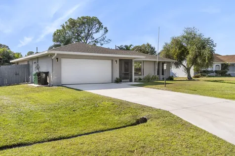 814 Se Starflower Avenue Port Saint Lucie FL 34983