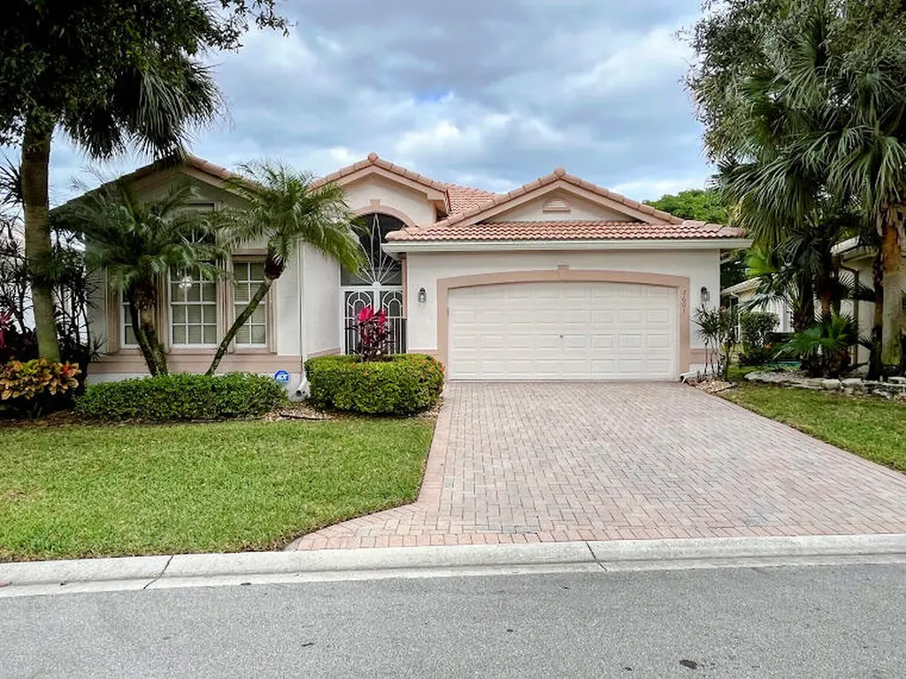 7601 Las Cruces Court Boynton Beach FL 33437
