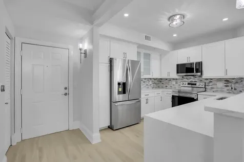 804 E Windward Way Lantana FL 33462