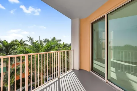 804 E Windward Way Lantana FL 33462