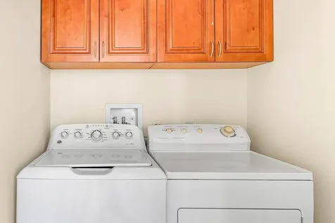 447 Burgundy J Delray Beach FL 33484