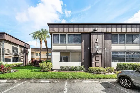 447 Burgundy J Delray Beach FL 33484