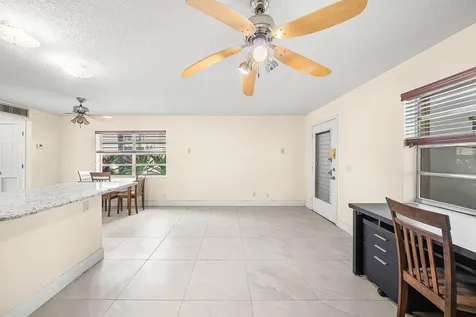 447 Burgundy J Delray Beach FL 33484