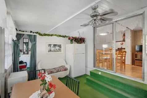 2078 Ne 135th Lane North Miami Beach FL 33181