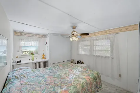 2078 Ne 135th Lane North Miami Beach FL 33181