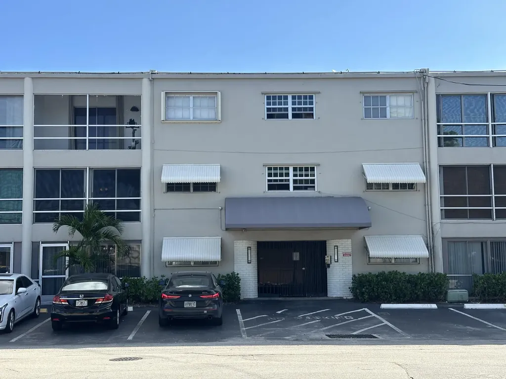 2301 NE 14th Street Causeway Pompano Beach FL 33062