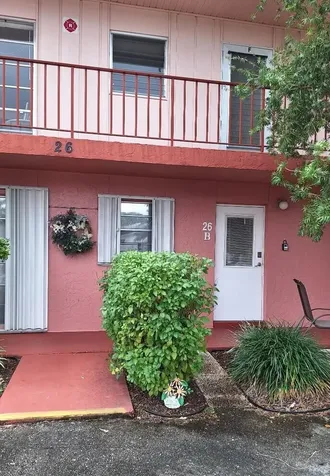 26 Golfs Edge B West Palm Beach FL 33417