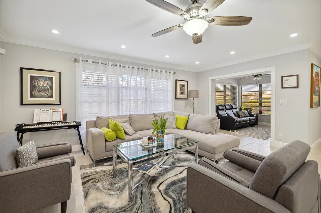 5131 Nesting Way Delray Beach FL 33484