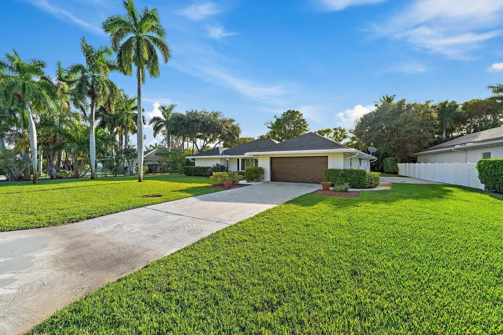 18799 Rio Vista Drive Jupiter FL 33469