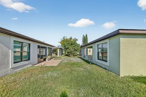 35 S Alhambra Lane Port Saint Lucie FL 34952