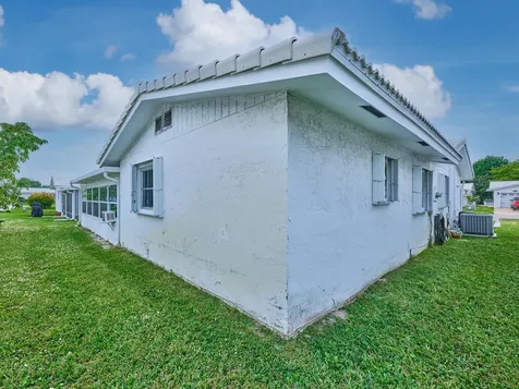1710 Sw 22nd Street Boynton Beach FL 33426