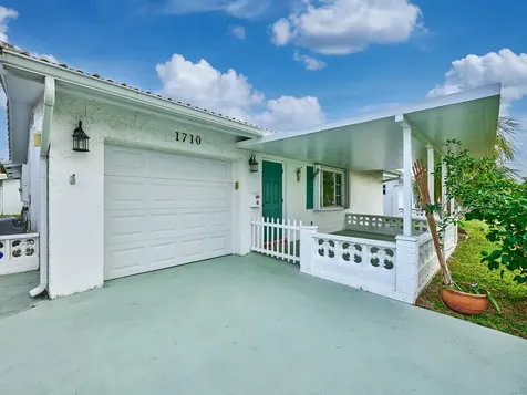 1710 Sw 22nd Street Boynton Beach FL 33426