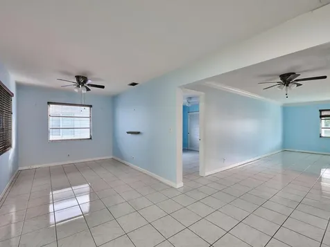 1710 Sw 22nd Street Boynton Beach FL 33426