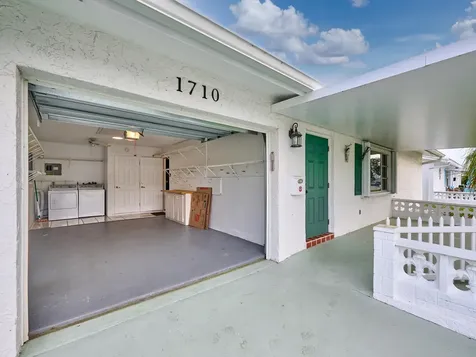 1710 Sw 22nd Street Boynton Beach FL 33426