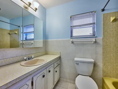 1710 Sw 22nd Street Boynton Beach FL 33426