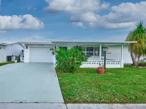 1710 Sw 22nd Street Boynton Beach FL 33426