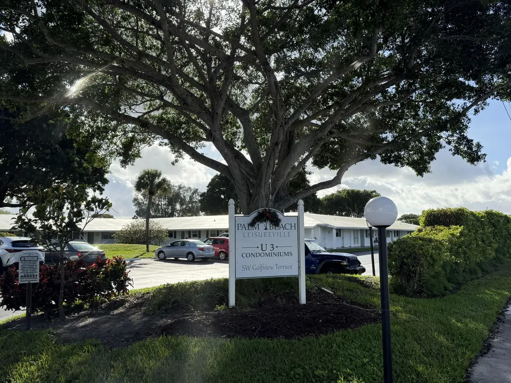 300 Sw Golfview Terrace Boynton Beach FL 33426