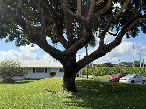 300 Sw Golfview Terrace Boynton Beach FL 33426