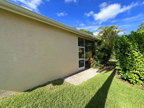 788 Sw Saint Croix Cove Port Saint Lucie FL 34986