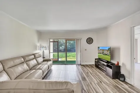 140 Lake Meryl Drive West Palm Beach FL 33411