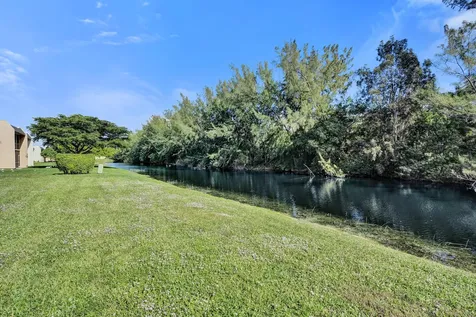 140 Lake Meryl Drive West Palm Beach FL 33411