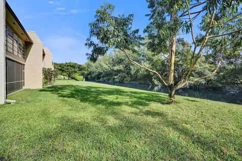 140 Lake Meryl Drive West Palm Beach FL 33411