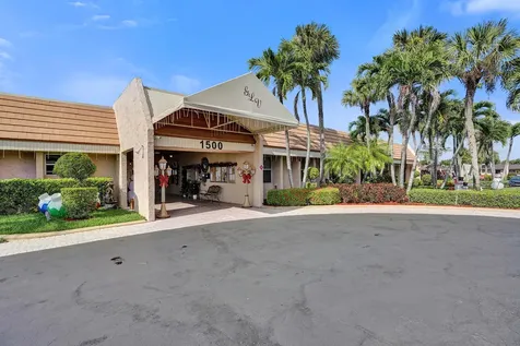 140 Lake Meryl Drive West Palm Beach FL 33411