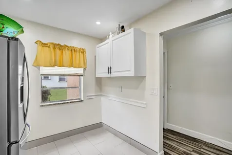 140 Lake Meryl Drive West Palm Beach FL 33411
