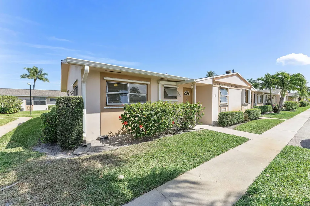 2523 Dudley Drive West Palm Beach FL 33415