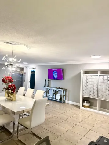 1439 S Ocean Boulevard Lauderdale By The Sea FL 33062