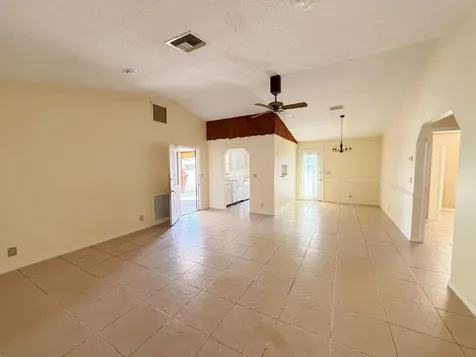 2361 Se 27th Street Okeechobee FL 34974