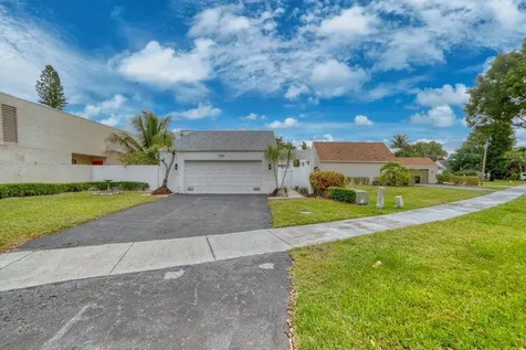 905 Nw 22nd Avenue Delray Beach FL 33445